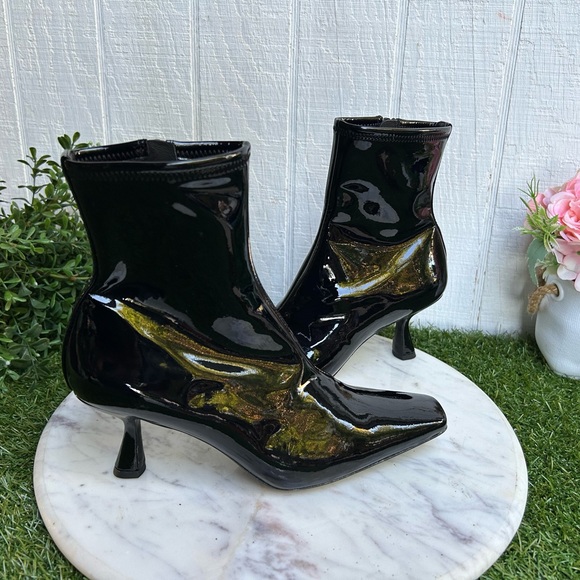 Loeffler Randall Thandy Black Patent Leather Curved Heel Booties, Size 6.5 NEW - Picture 7 of 16